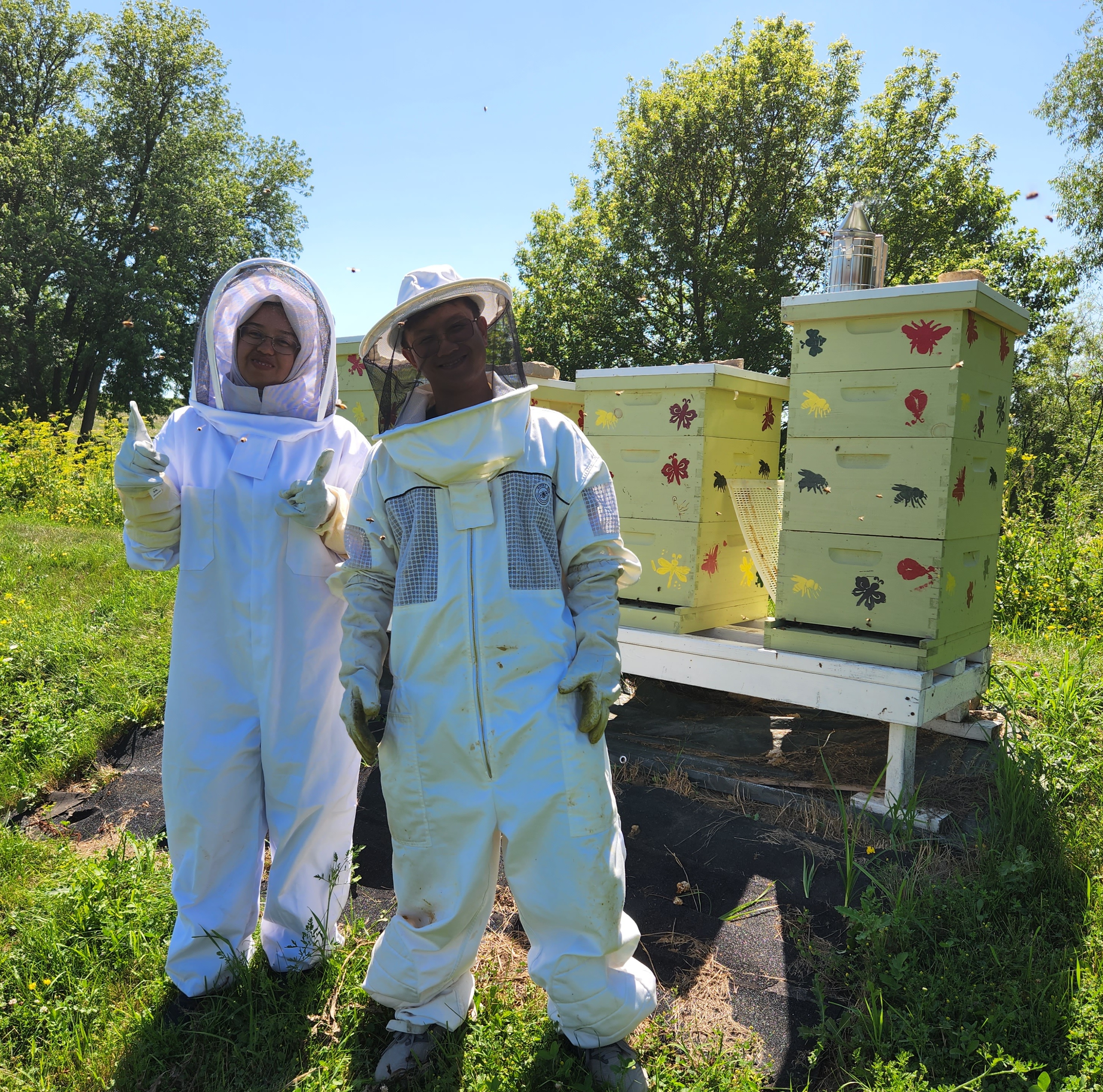 Visiting Beekeepers to our hives