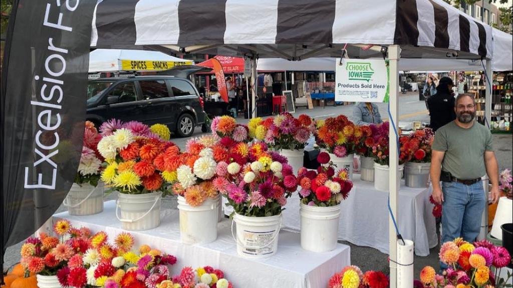 Excelsior Farm stand at Downtown Des Moines Farmers Market
