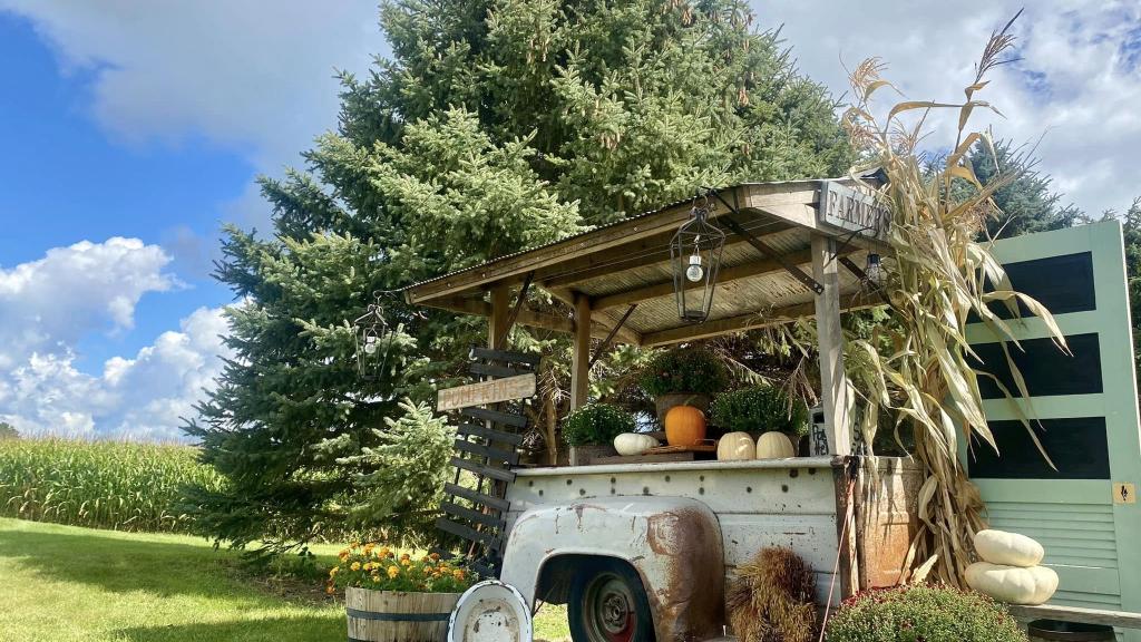 Roadside stand